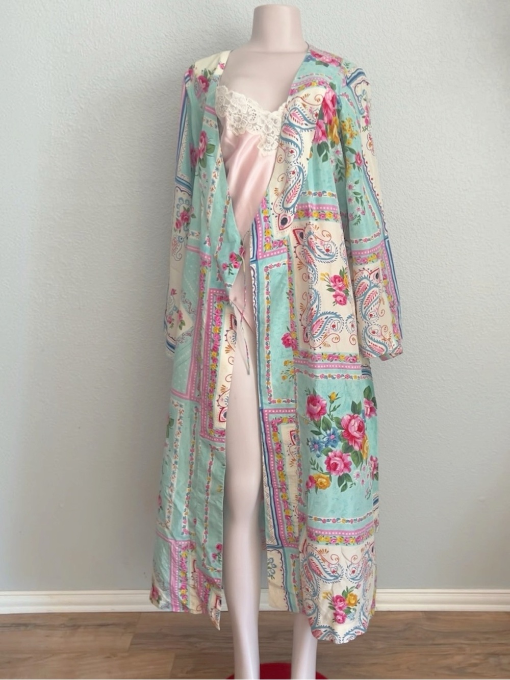 Sophie Golightly 100/% Silk Patchwork Floral Kimono Boho Bridal Festival Beach M - Picture 5 of 8